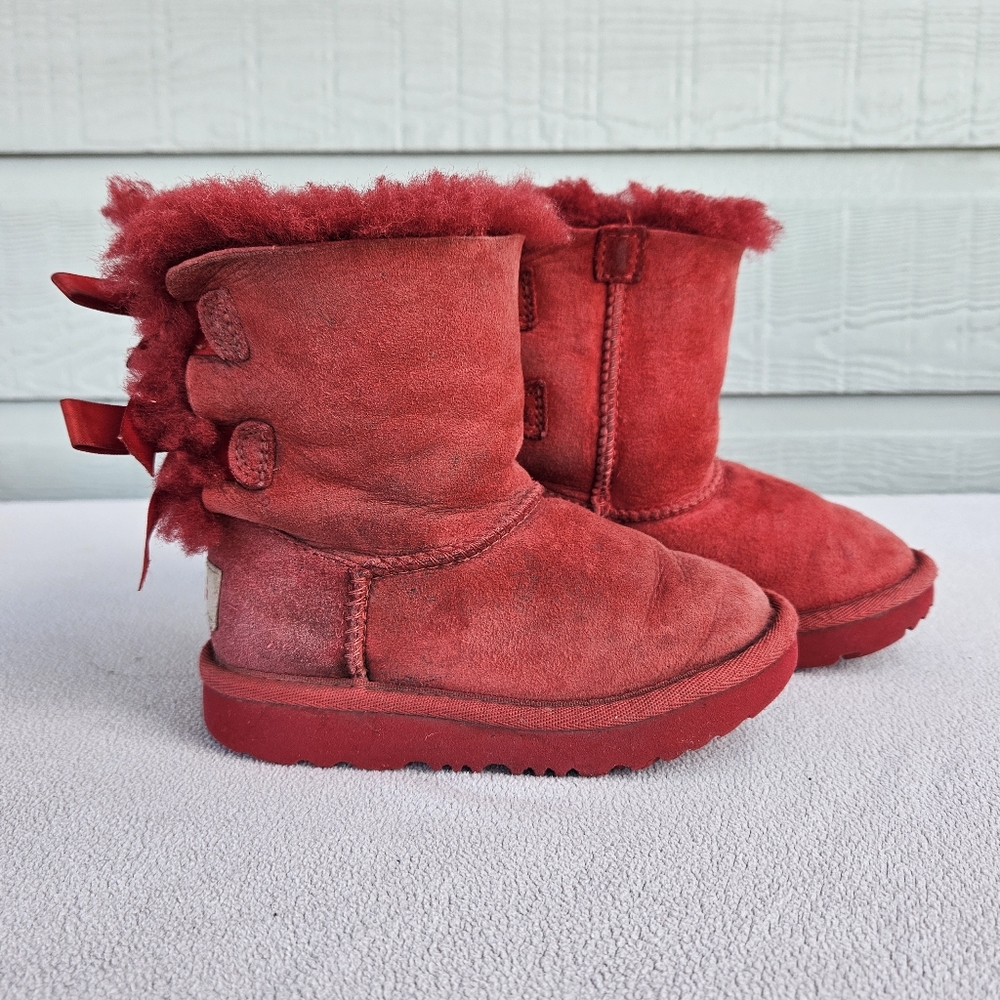 UGG Classic Bailey Bow Red Lined Winter Boots Girl Toddler SZ 9 Pull-On